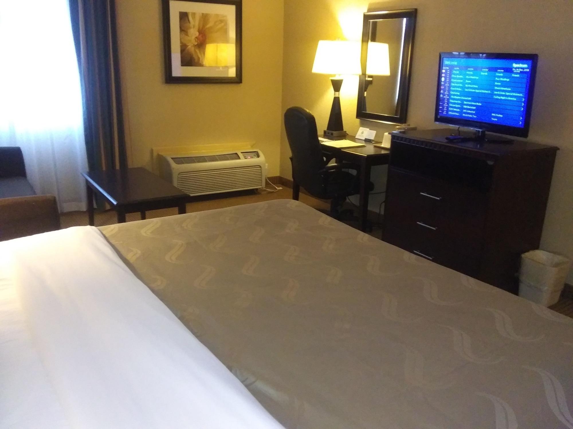 Quality Inn And Suites Fairgrounds - Syracuse Seneca Knolls Buitenkant foto