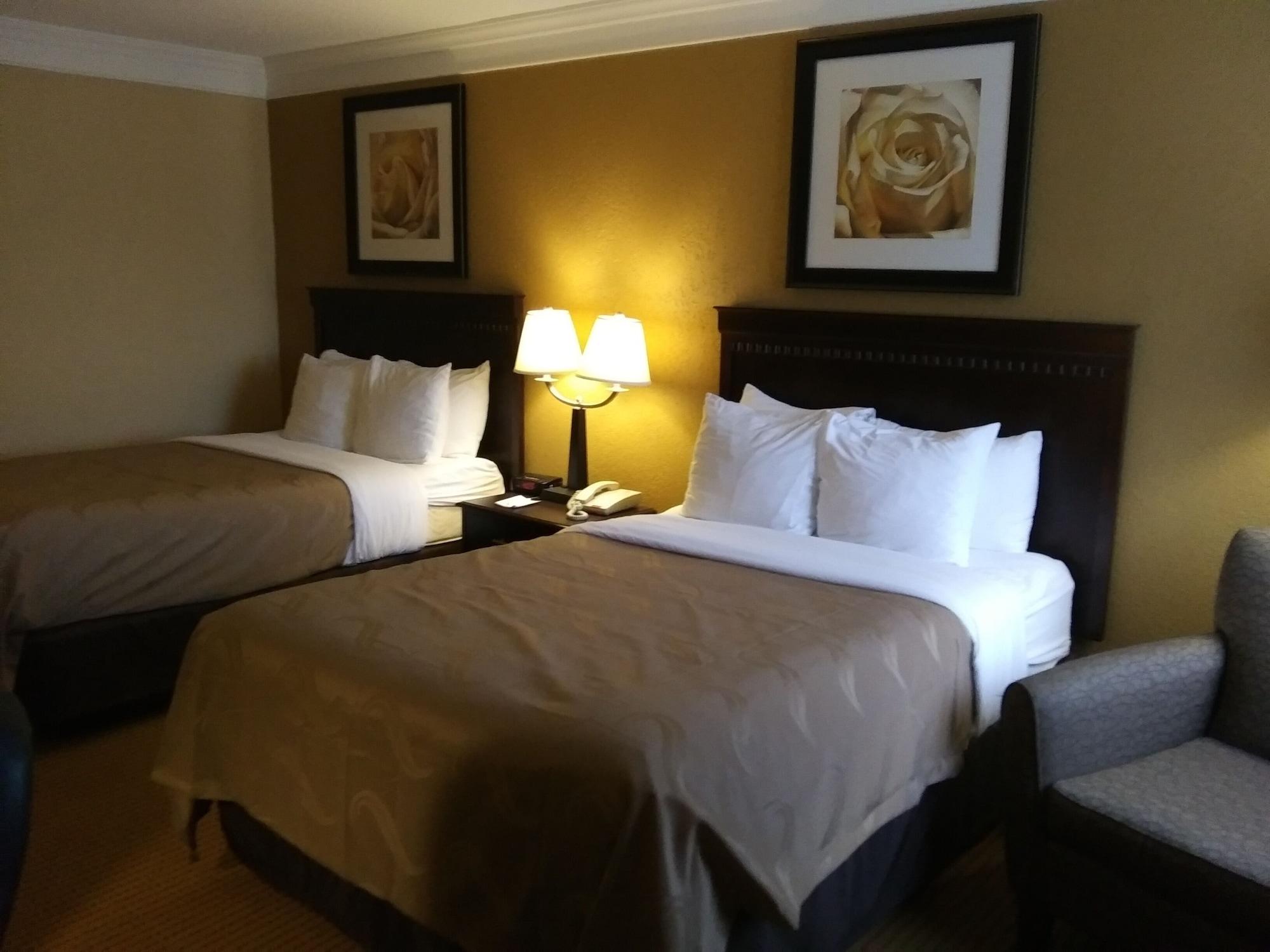 Quality Inn And Suites Fairgrounds - Syracuse Seneca Knolls Buitenkant foto