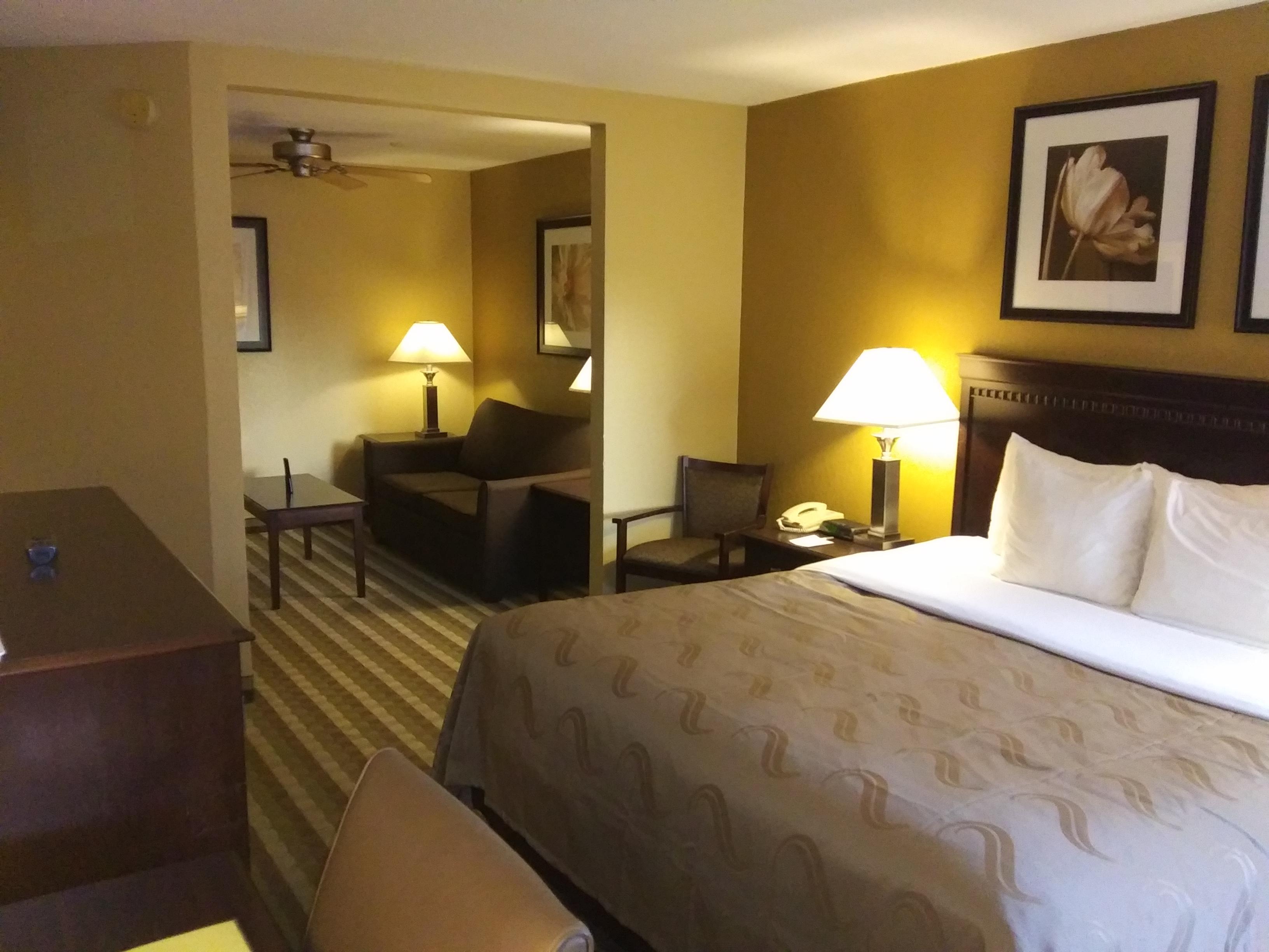 Quality Inn And Suites Fairgrounds - Syracuse Seneca Knolls Buitenkant foto