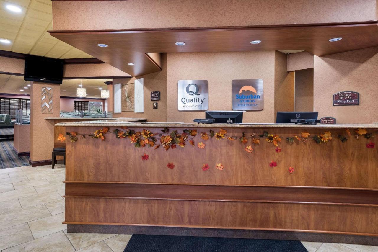 Quality Inn And Suites Fairgrounds - Syracuse Seneca Knolls Buitenkant foto