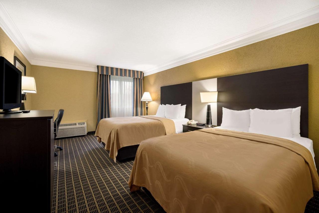 Quality Inn And Suites Fairgrounds - Syracuse Seneca Knolls Buitenkant foto