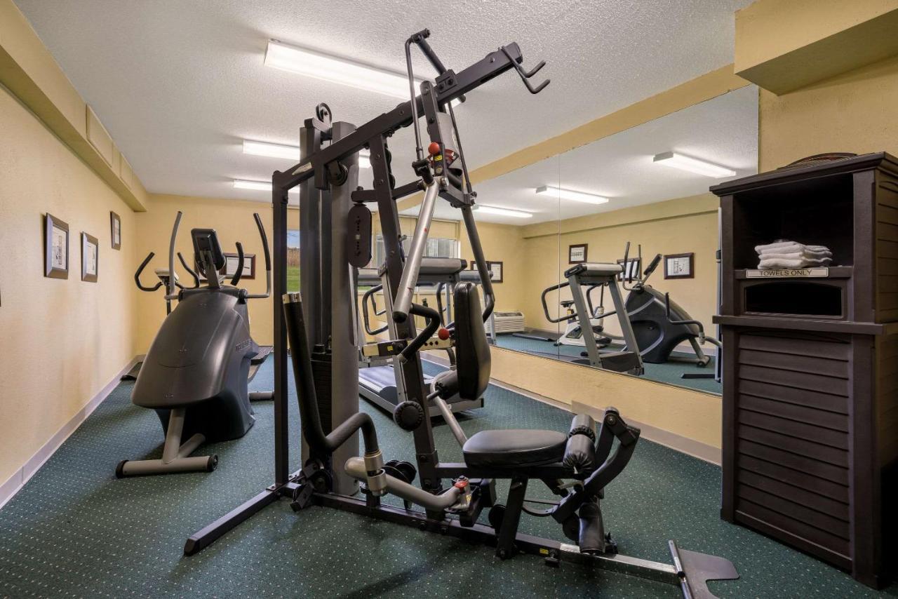 Quality Inn And Suites Fairgrounds - Syracuse Seneca Knolls Buitenkant foto