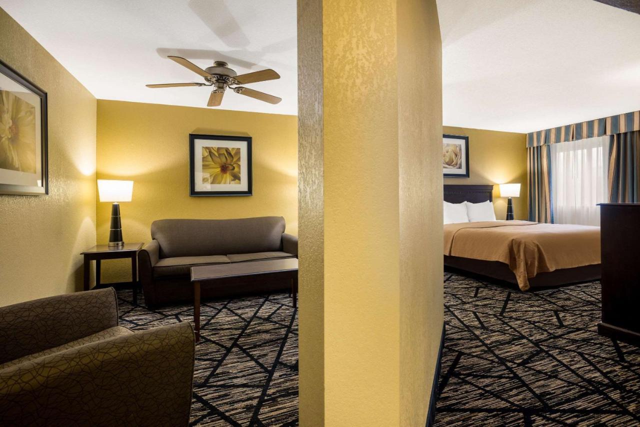 Quality Inn And Suites Fairgrounds - Syracuse Seneca Knolls Buitenkant foto