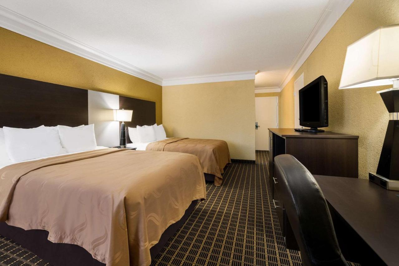 Quality Inn And Suites Fairgrounds - Syracuse Seneca Knolls Buitenkant foto