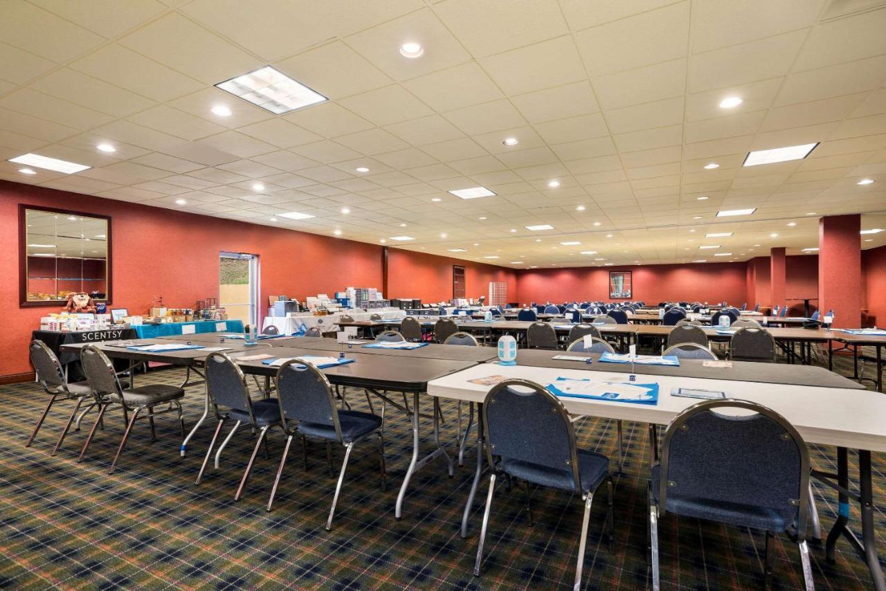 Quality Inn And Suites Fairgrounds - Syracuse Seneca Knolls Buitenkant foto