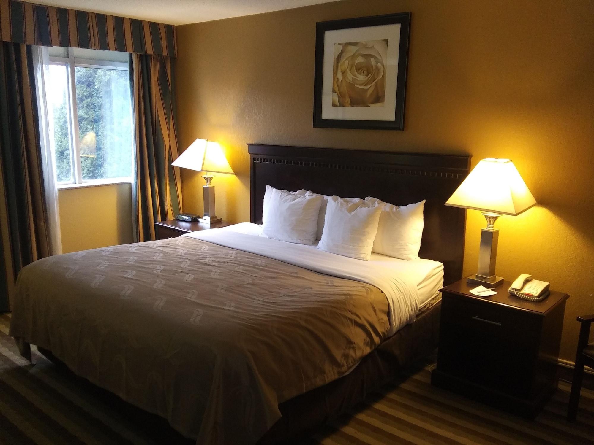 Quality Inn And Suites Fairgrounds - Syracuse Seneca Knolls Buitenkant foto